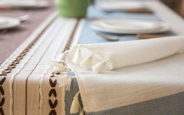 Plaid Linen-Blend Tassel Tablecloth