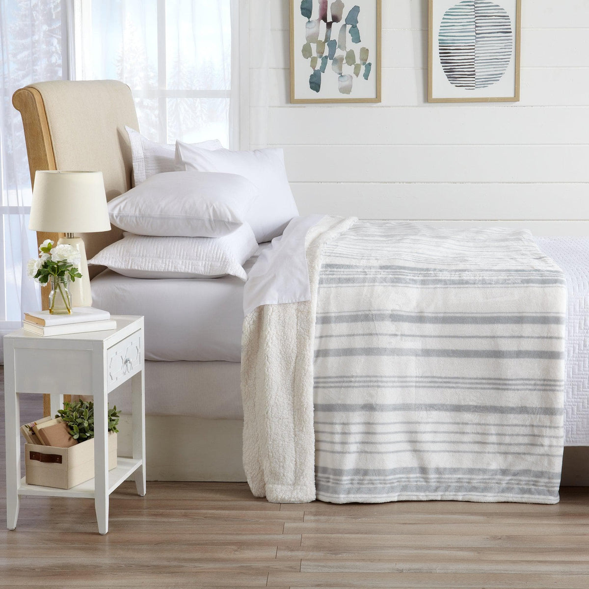 Kinsley Velvet Plush Sherpa Blanket