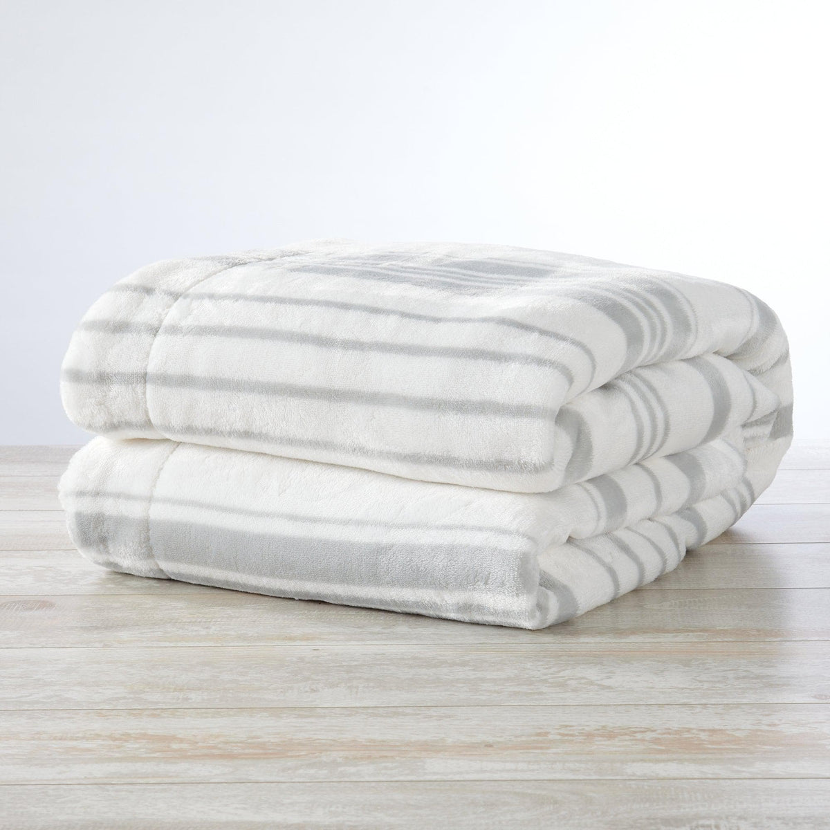Kinsley Velvet Plush Sherpa Blanket