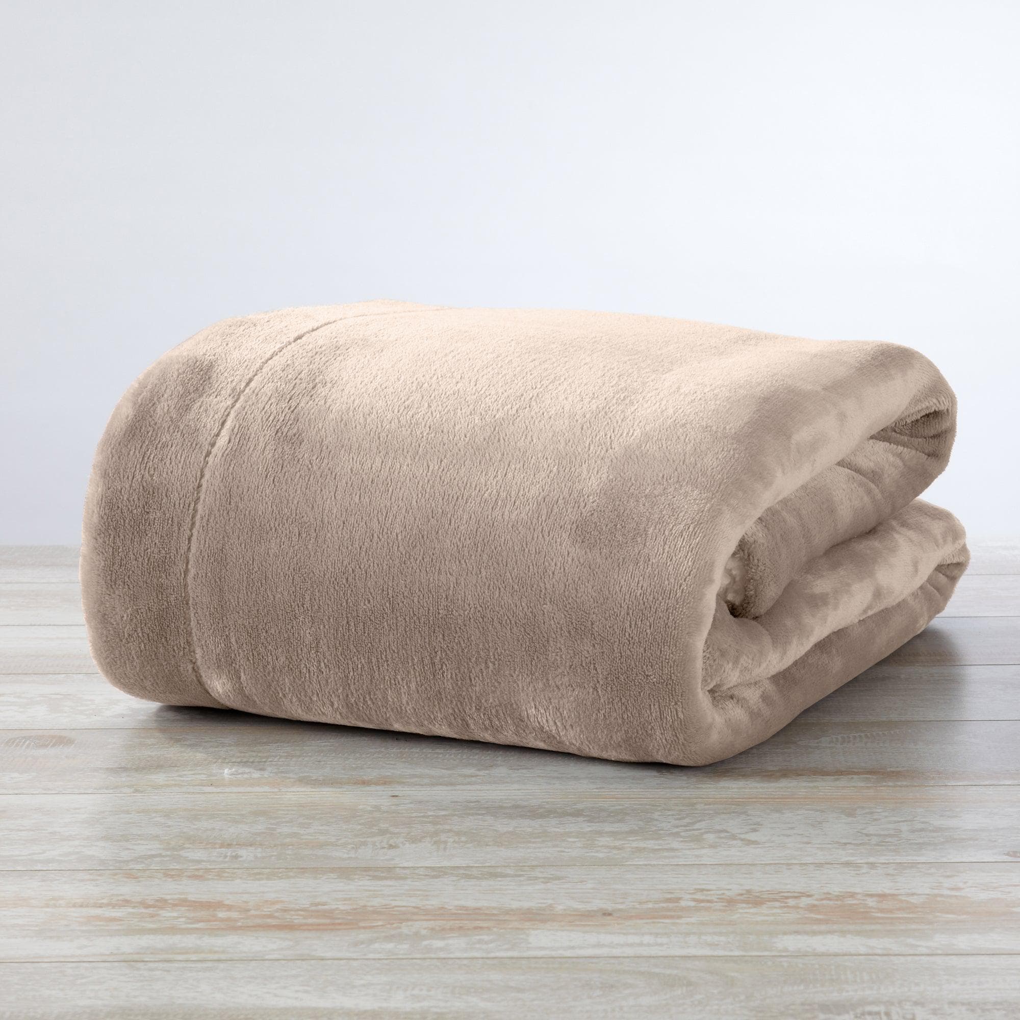 Kinsley Velvet Plush Sherpa Blanket