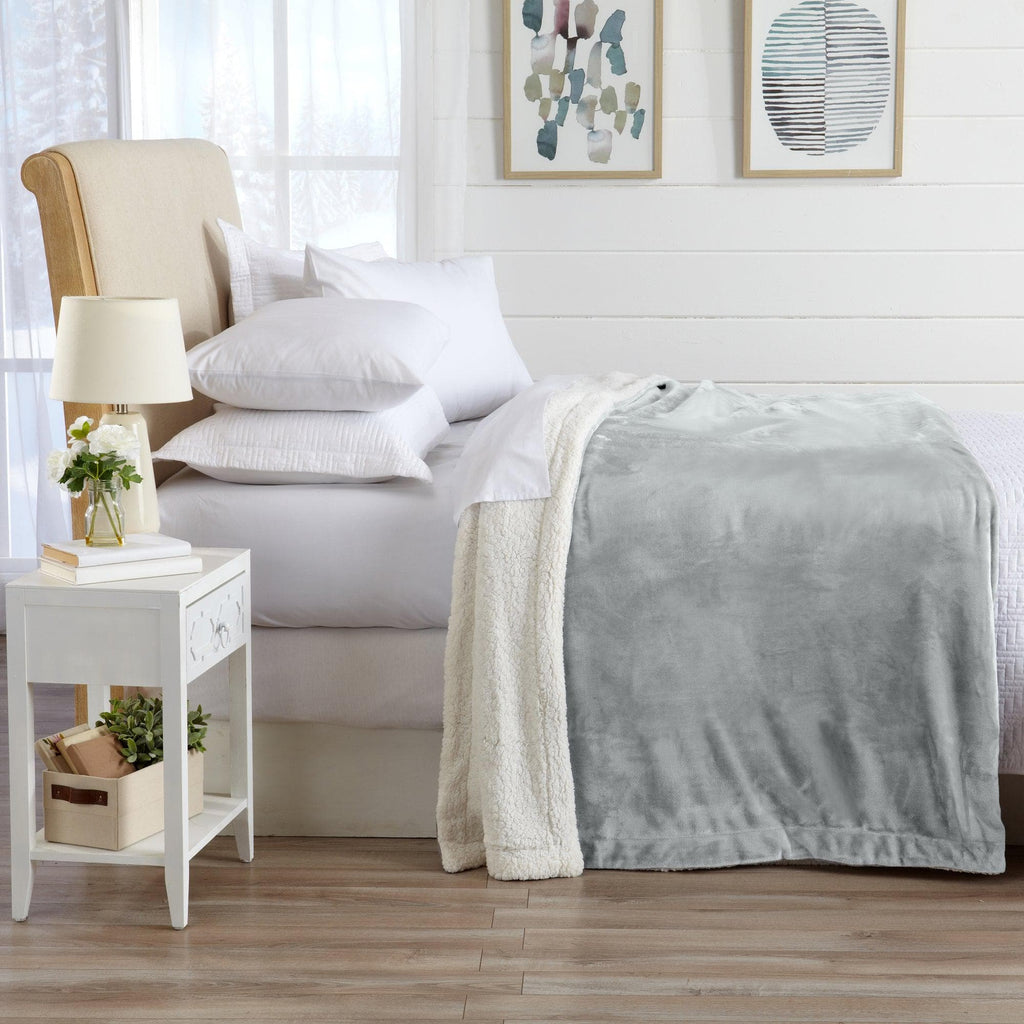 Kinsley Velvet Plush Sherpa Blanket