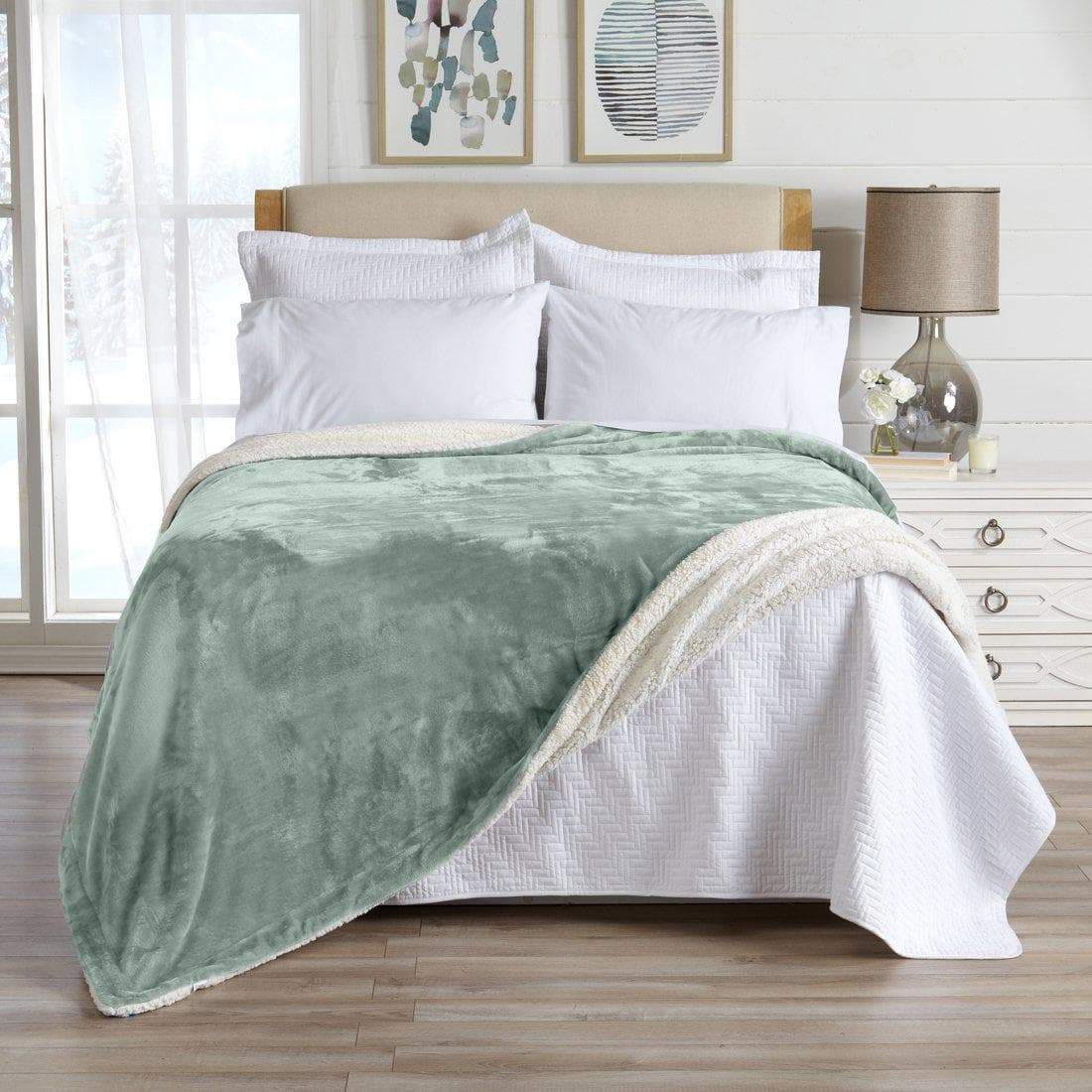 Kinsley Velvet Plush Sherpa Blanket