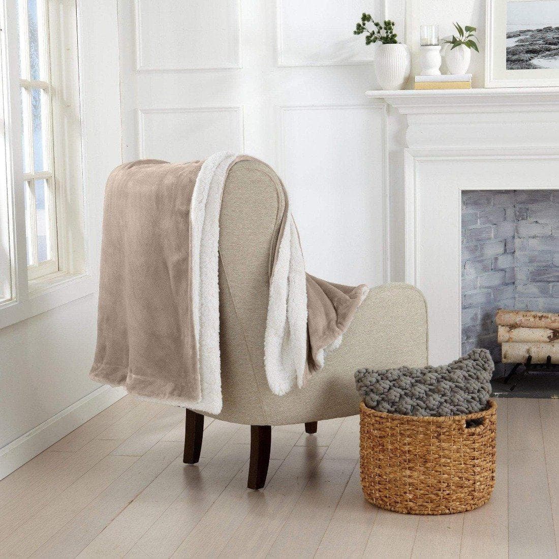 Kinsley Velvet Plush Sherpa Blanket