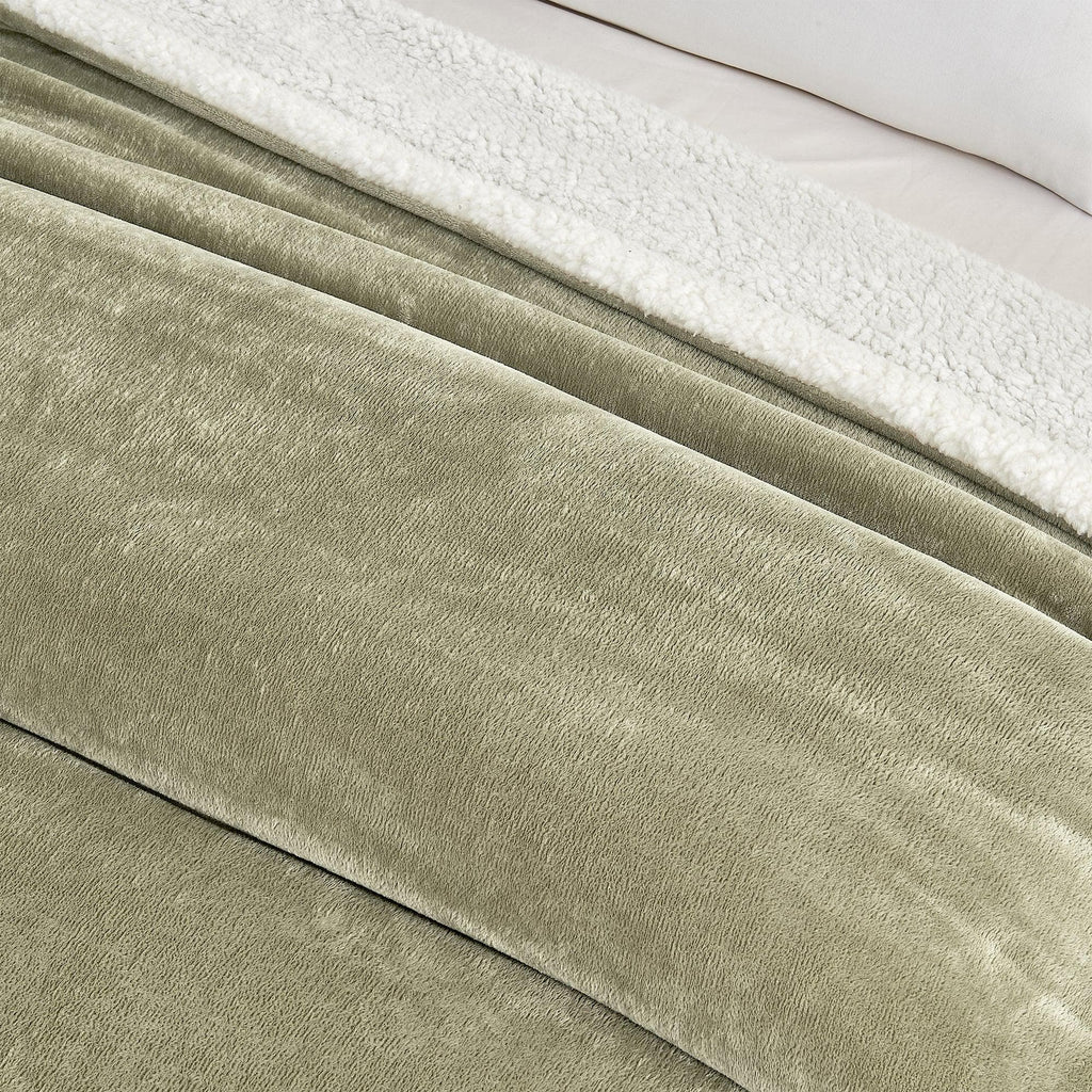 Kinsley Velvet Plush Sherpa Blanket
