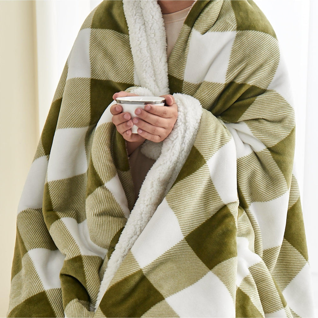 Kinsley Velvet Plush Sherpa Blanket