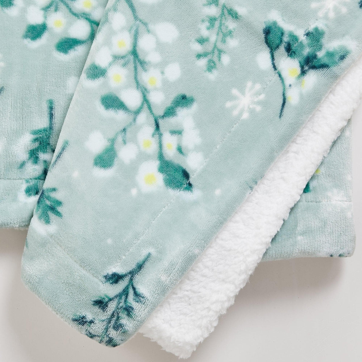 Kinsley Velvet Plush Sherpa Blanket