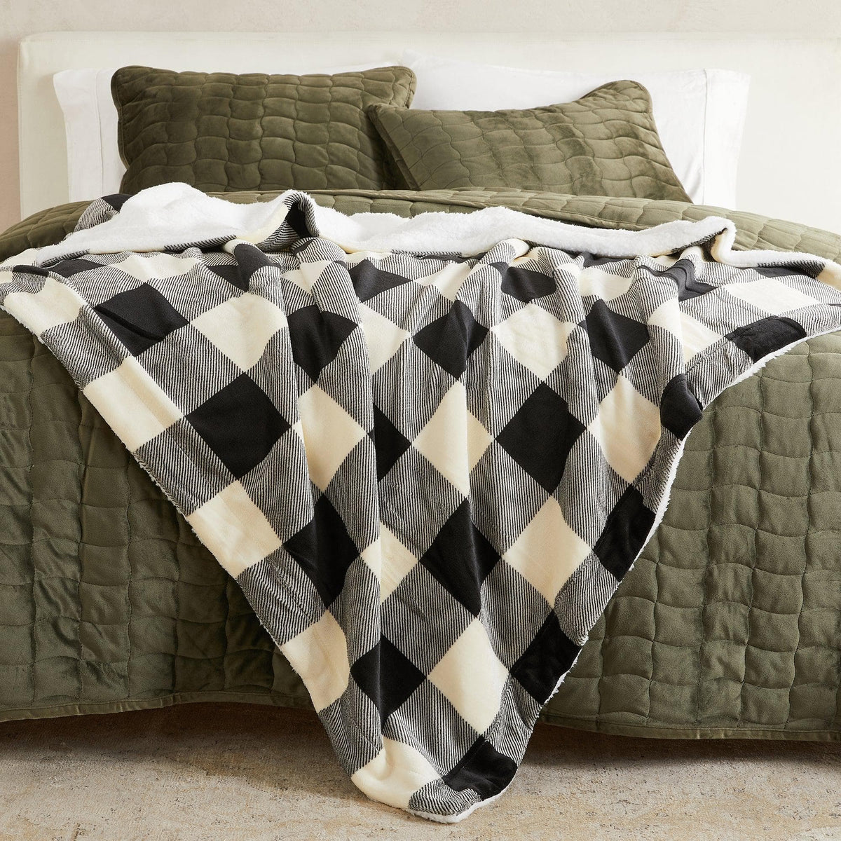 Kinsley Velvet Plush Sherpa Blanket